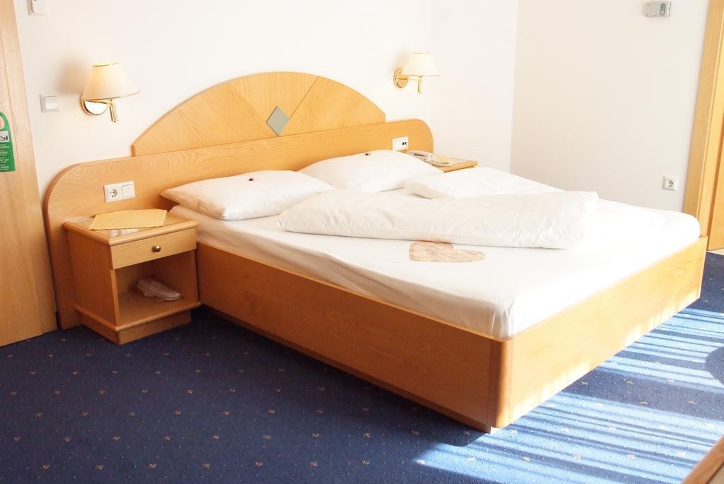 Seehotel Sparer Апиано сула Страда дел Вино Стая снимка